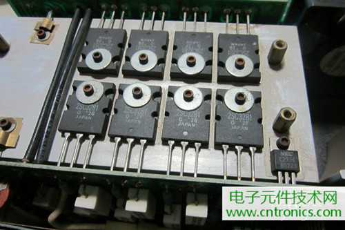 用料很給力！專業后級功放美國高峰FA1201拆解