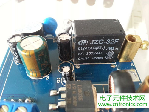 一款觸控開關拆解，做工不錯
