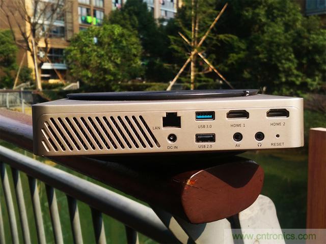 無屏電視時代已然來臨，客廳你做好準備了嗎？