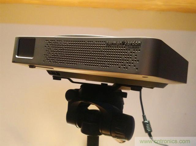 無屏電視時代已然來臨，客廳你做好準備了嗎？